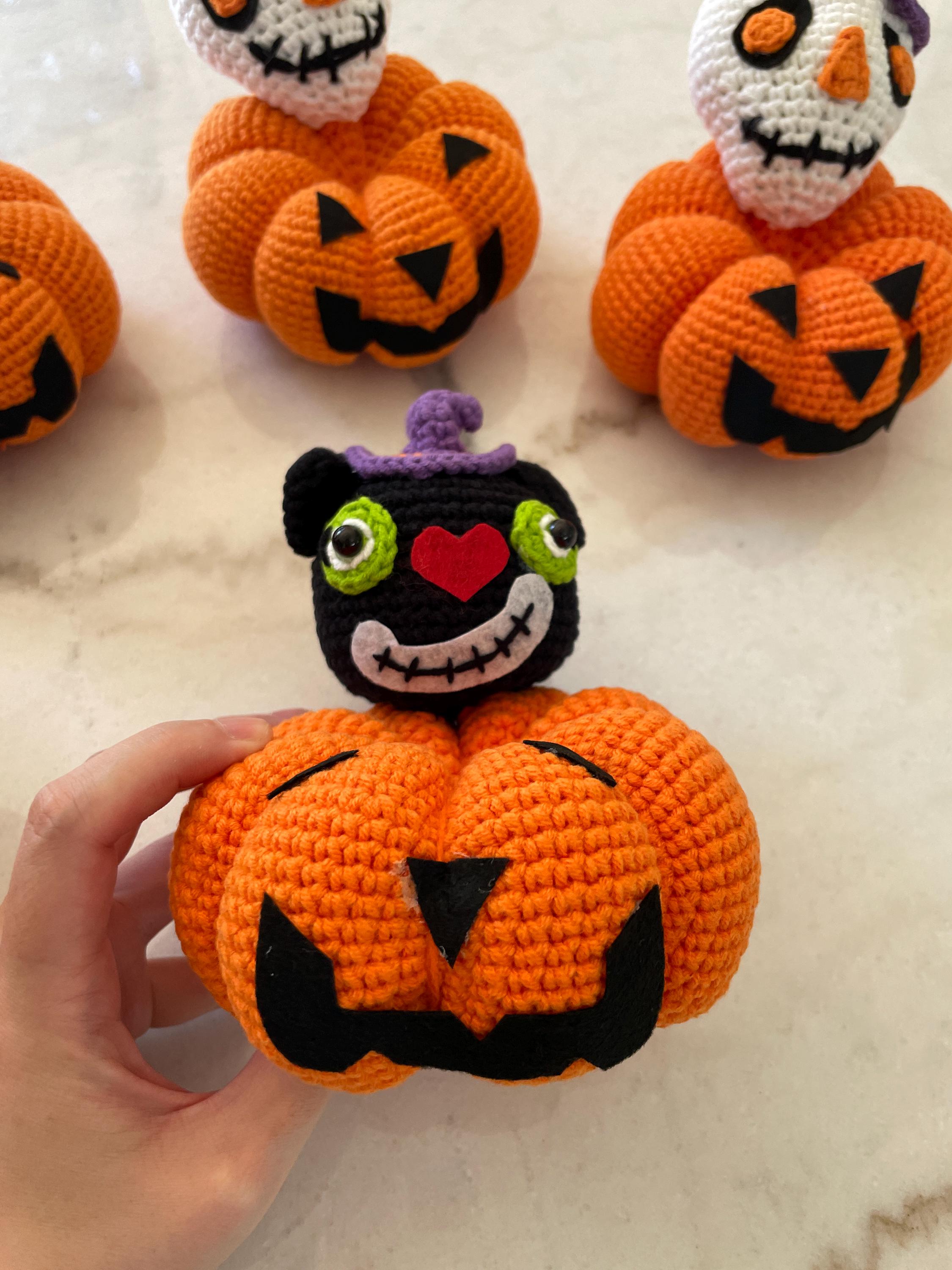 Hand Knit Pumpkins Phone Holder Fall Decor Halloween Holiday theme Desktop Decor Stands